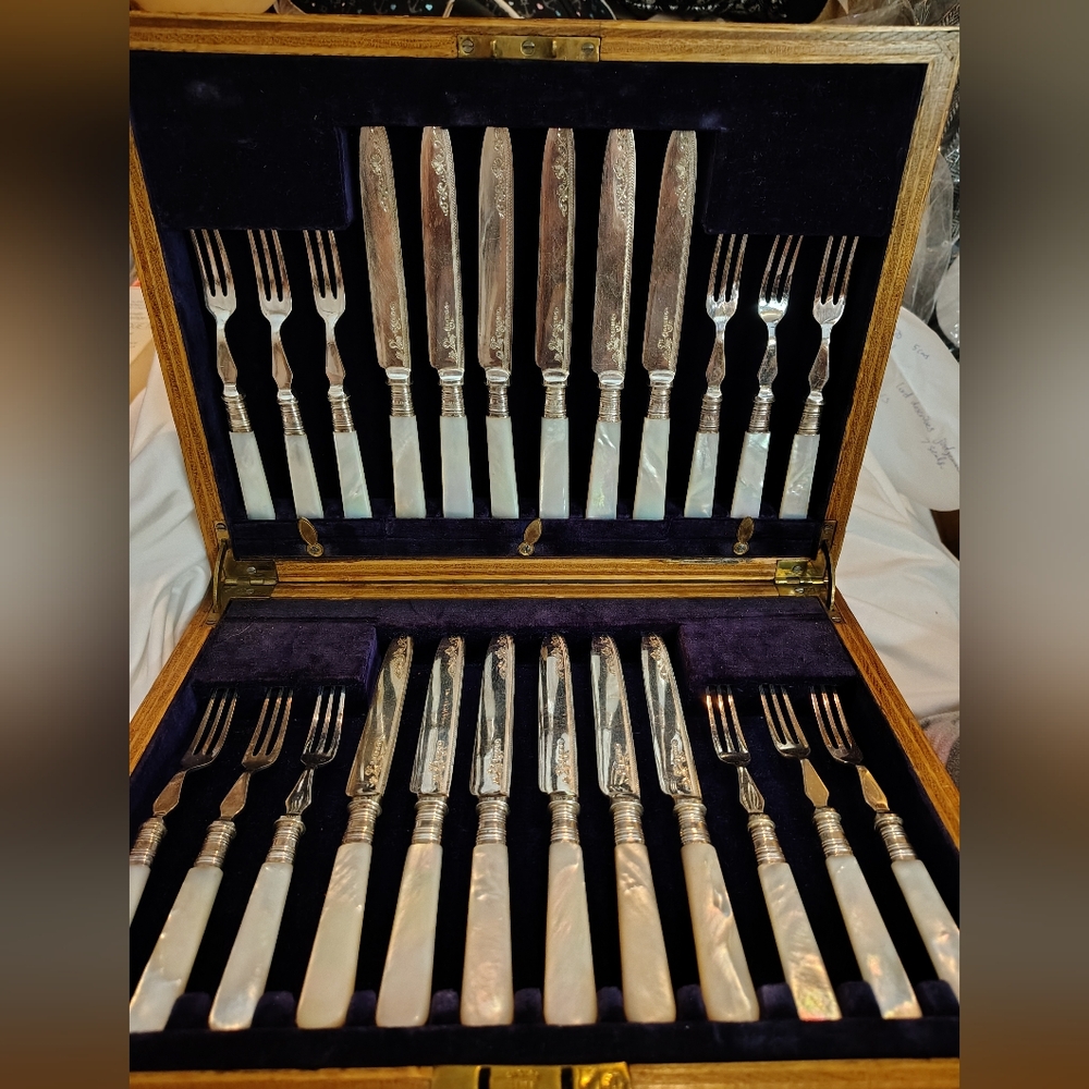 Vintage silverware complete set.